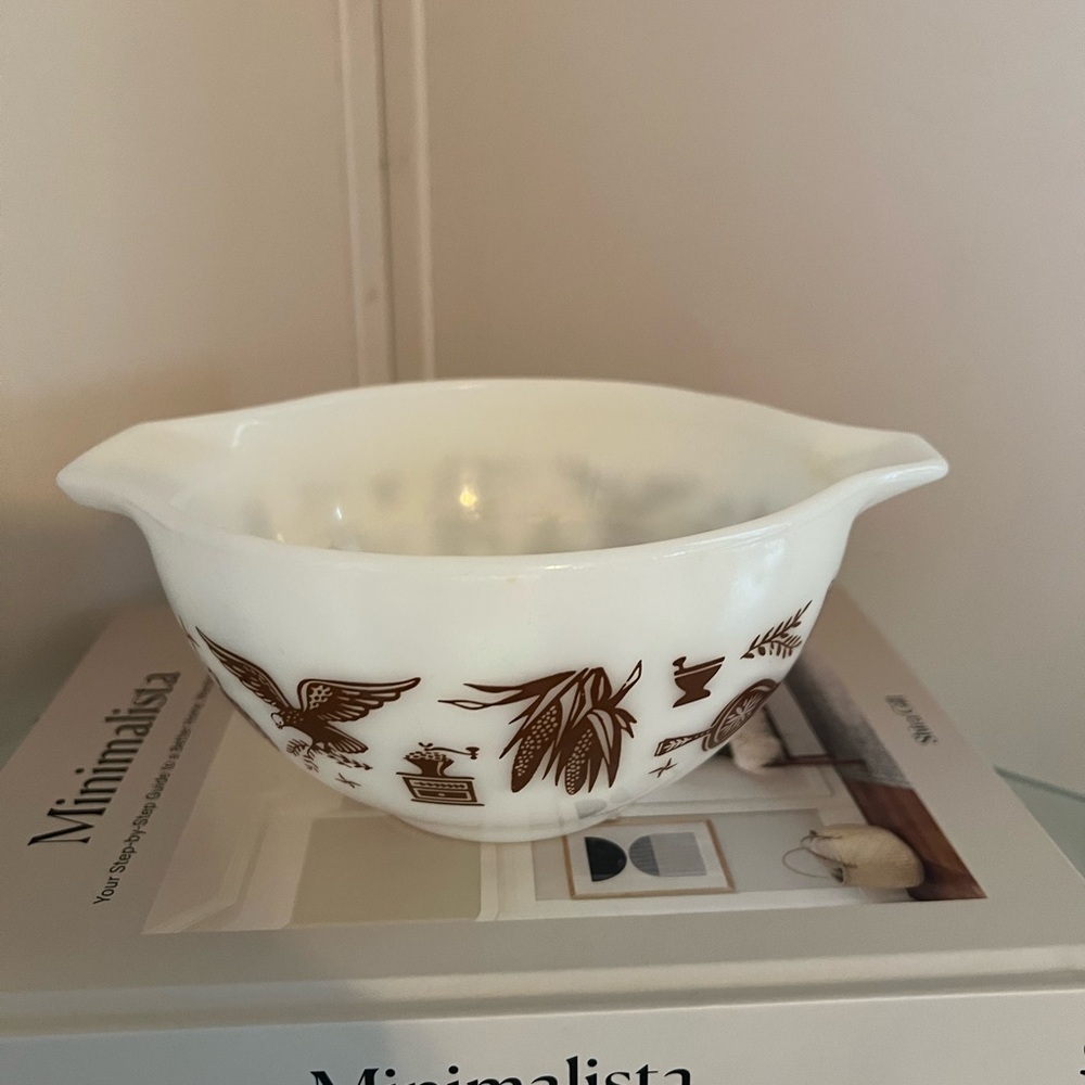 Vintage Pyrex Early American pattern
